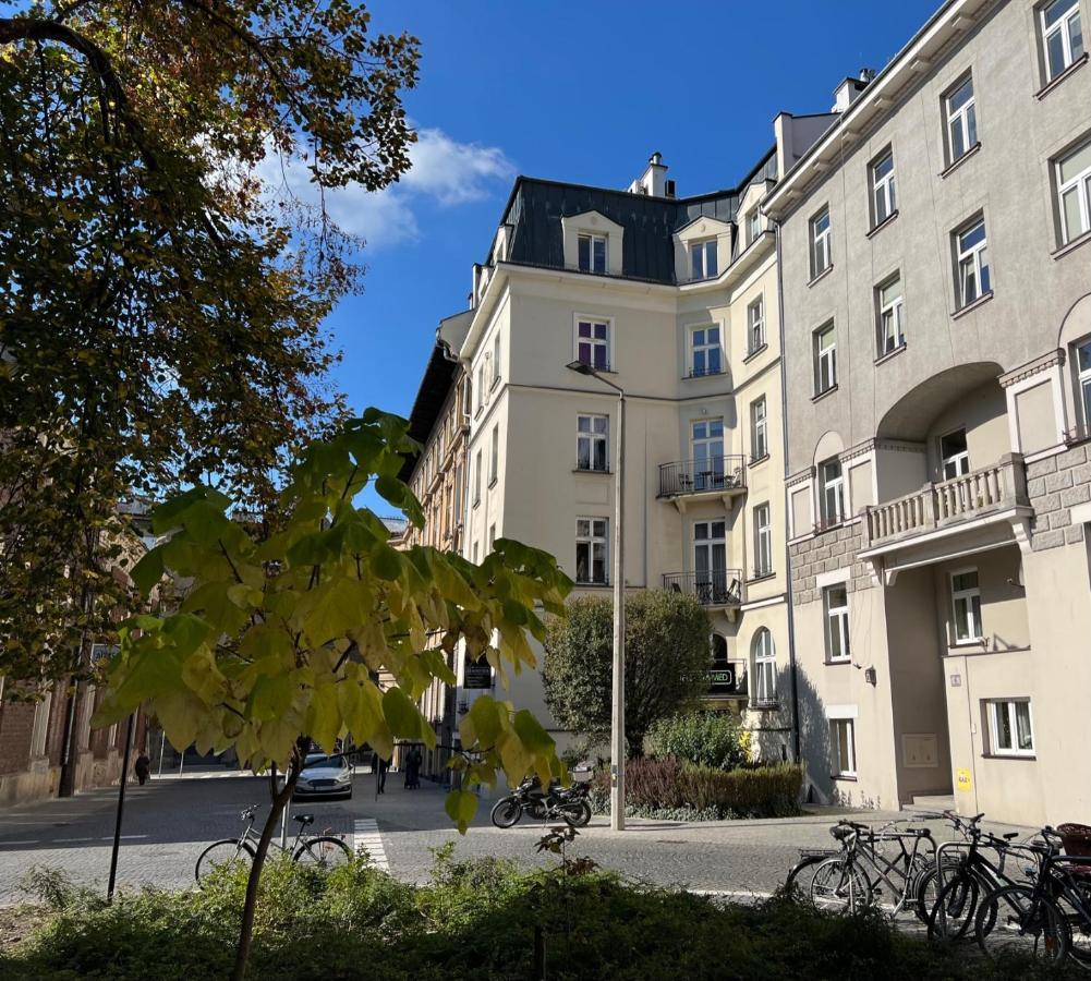 Yourplace Romantic Apartment With Private Patio Krakau Exterior foto